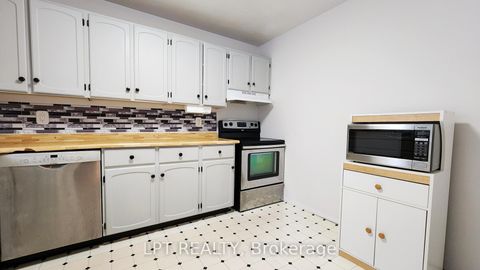 Photo 10 at 30 Mcconkey Place, Allandale Heights, Barrie