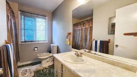 Photo 14 at 30 Mcconkey Place, Allandale Heights, Barrie Photo 14 at 30 Mcconkey Place, Allandale Heights, Barrie