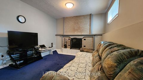 Photo 16 at 30 Mcconkey Place, Allandale Heights, Barrie Photo 16 at 30 Mcconkey Place, Allandale Heights, Barrie