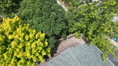 Photo 22 at 30 Mcconkey Place, Allandale Heights, Barrie