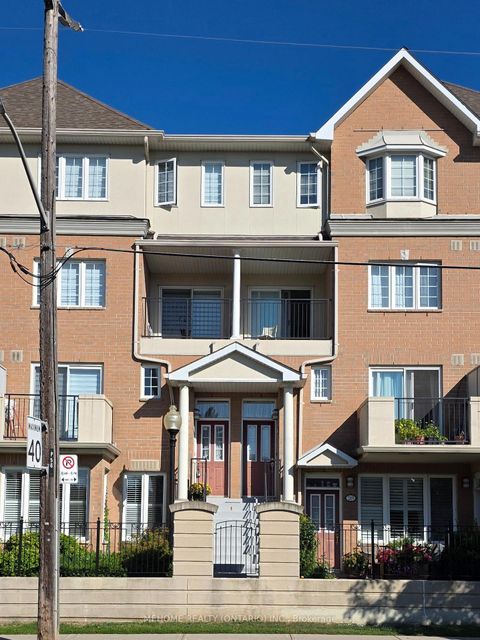 Photo 1 at 221 Grandview Way, Willowdale East, Toronto