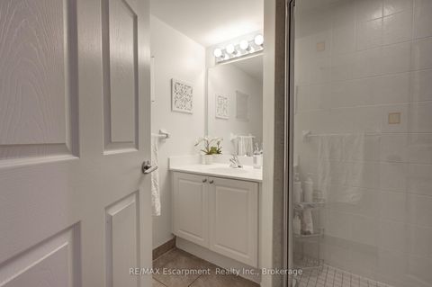 Photo 31 at 311 - 2325 Central Park Drive, RO River Oaks, Oakville