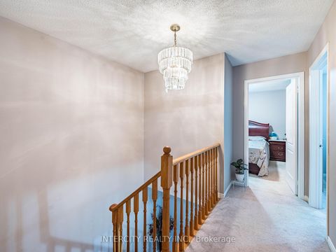 Photo 22 at 8 Wedgewood Place, Concord, Vaughan