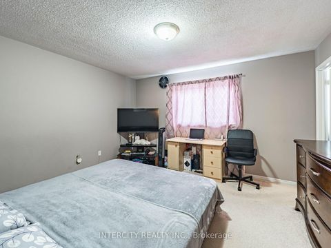 Photo 23 at 8 Wedgewood Place, Concord, Vaughan