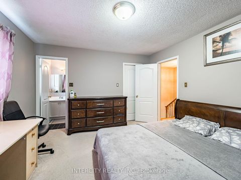Photo 26 at 8 Wedgewood Place, Concord, Vaughan