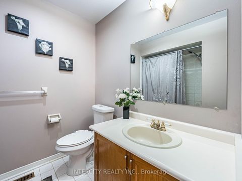 Photo 38 at 8 Wedgewood Place, Concord, Vaughan