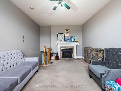 Photo 44 at 8 Wedgewood Place, Concord, Vaughan