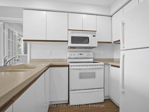 Photo 14 at 25 Golden Meadow Road, Bayshore, Barrie