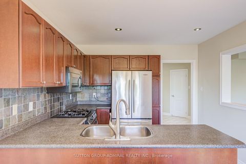 Photo 8 at 6 Lorridge Street, Oak Ridges Lake Wilcox, Richmond Hill