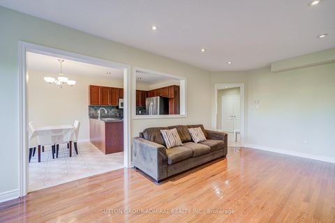 Photo 16 at 6 Lorridge Street, Oak Ridges Lake Wilcox, Richmond Hill