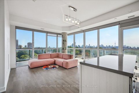 Photo 3 at 905 - 501 St Clair Avenue W, Casa Loma, Toronto
