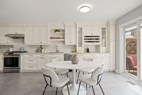 Photo 9 at 152 Ashton Drive, Maple, Vaughan