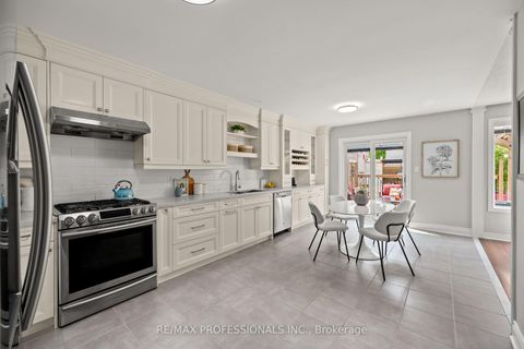 Photo 11 at 152 Ashton Drive, Maple, Vaughan