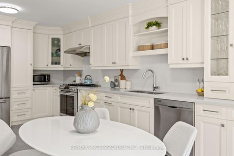 Photo 14 at 152 Ashton Drive, Maple, Vaughan