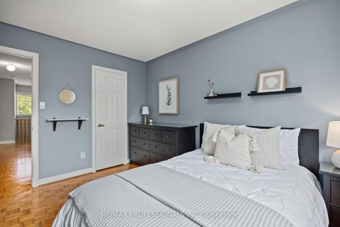 Photo 26 at 152 Ashton Drive, Maple, Vaughan