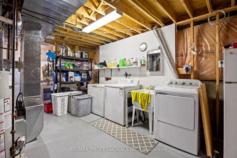 Photo 31 at 152 Ashton Drive, Maple, Vaughan