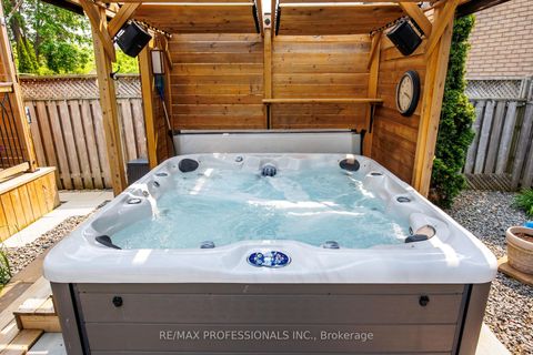 Photo 38 at 152 Ashton Drive, Maple, Vaughan