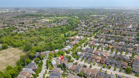 Photo 45 at 152 Ashton Drive, Maple, Vaughan