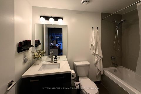 Photo 12 at 902 - 11 Charlotte Street, Waterfront Communities C1, Toronto