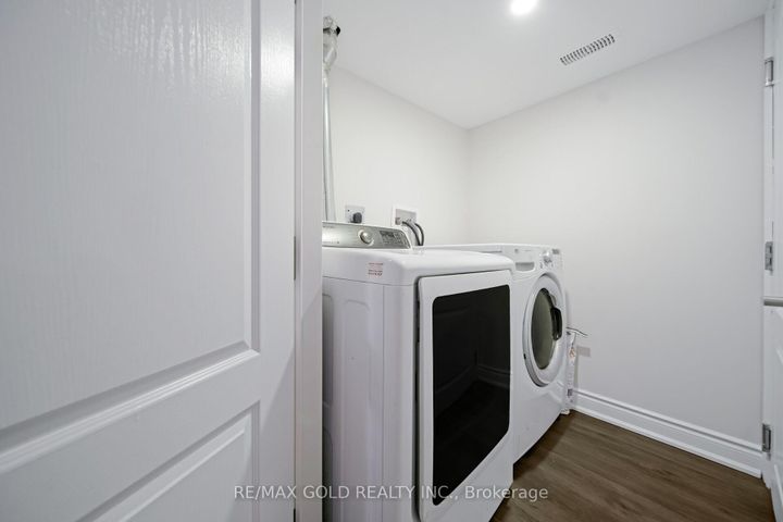 Photo 34 at 4 Sahara Trail, Wellington, Brampton