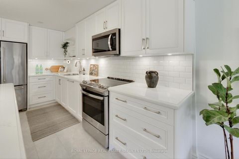 Photo 4 at 415 - 35 Church Street, Yonge Corridor, Toronto Photo 4 at 415 - 35 Church Street, Yonge Corridor, Toronto