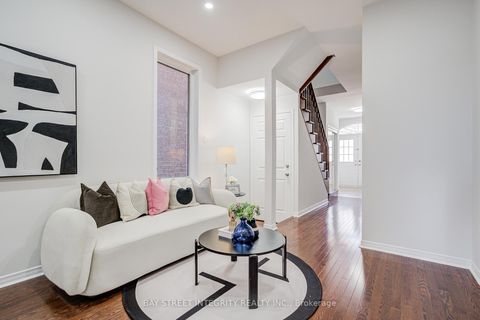 Photo 4 at 108 Catalpa Crescent, Patterson, Vaughan