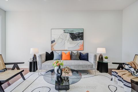 Photo 7 at 108 Catalpa Crescent, Patterson, Vaughan