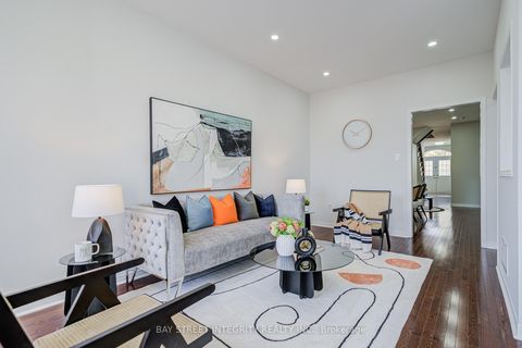 Photo 8 at 108 Catalpa Crescent, Patterson, Vaughan