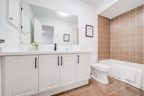 Photo 23 at 108 Catalpa Crescent, Patterson, Vaughan