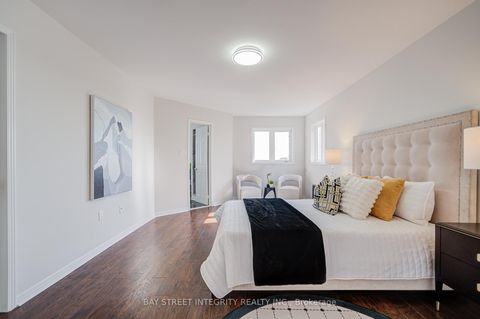 Photo 27 at 108 Catalpa Crescent, Patterson, Vaughan