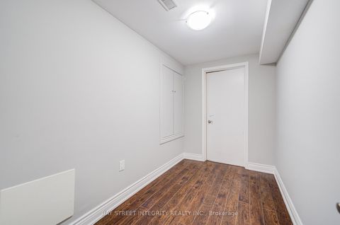 Photo 35 at 108 Catalpa Crescent, Patterson, Vaughan