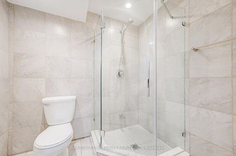 Photo 36 at 108 Catalpa Crescent, Patterson, Vaughan