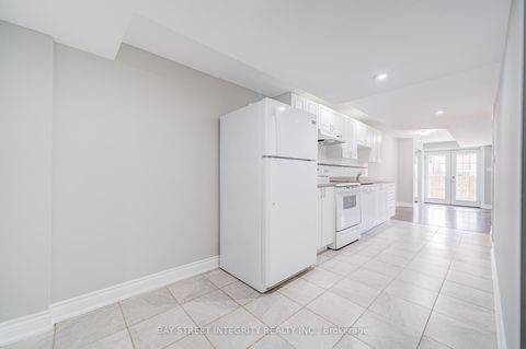 Photo 39 at 108 Catalpa Crescent, Patterson, Vaughan