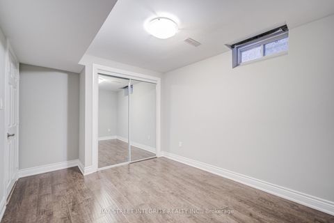 Photo 44 at 108 Catalpa Crescent, Patterson, Vaughan