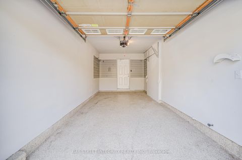 Photo 49 at 108 Catalpa Crescent, Patterson, Vaughan