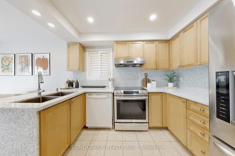 Photo 13 at 39 Vania Drive, Vellore Village, Vaughan Photo 13 at 39 Vania Drive, Vellore Village, Vaughan