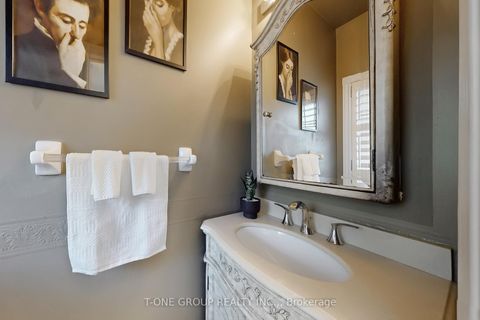 Photo 15 at 39 Vania Drive, Vellore Village, Vaughan