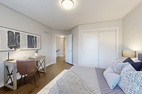 Photo 27 at 39 Vania Drive, Vellore Village, Vaughan
