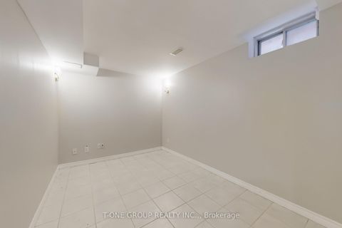 Photo 34 at 39 Vania Drive, Vellore Village, Vaughan Photo 34 at 39 Vania Drive, Vellore Village, Vaughan