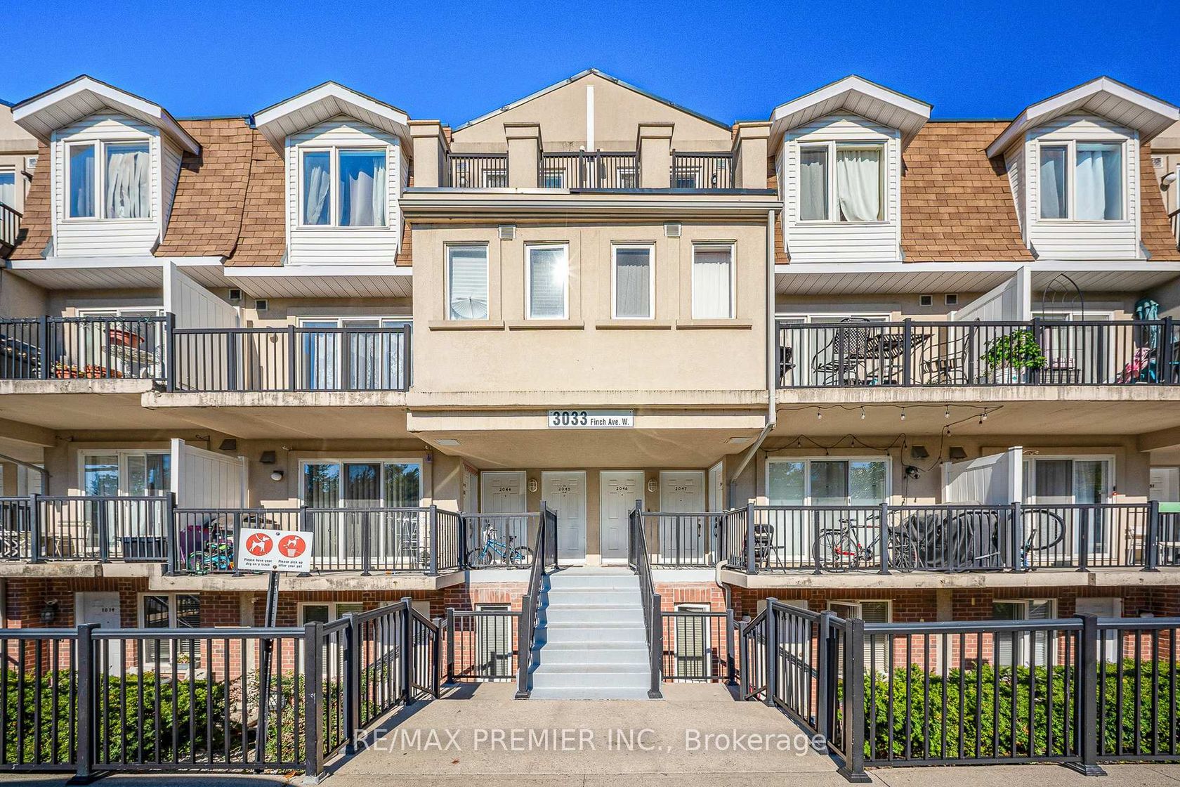 2046 - 3033 Finch Avenue, Humbermede, Toronto 