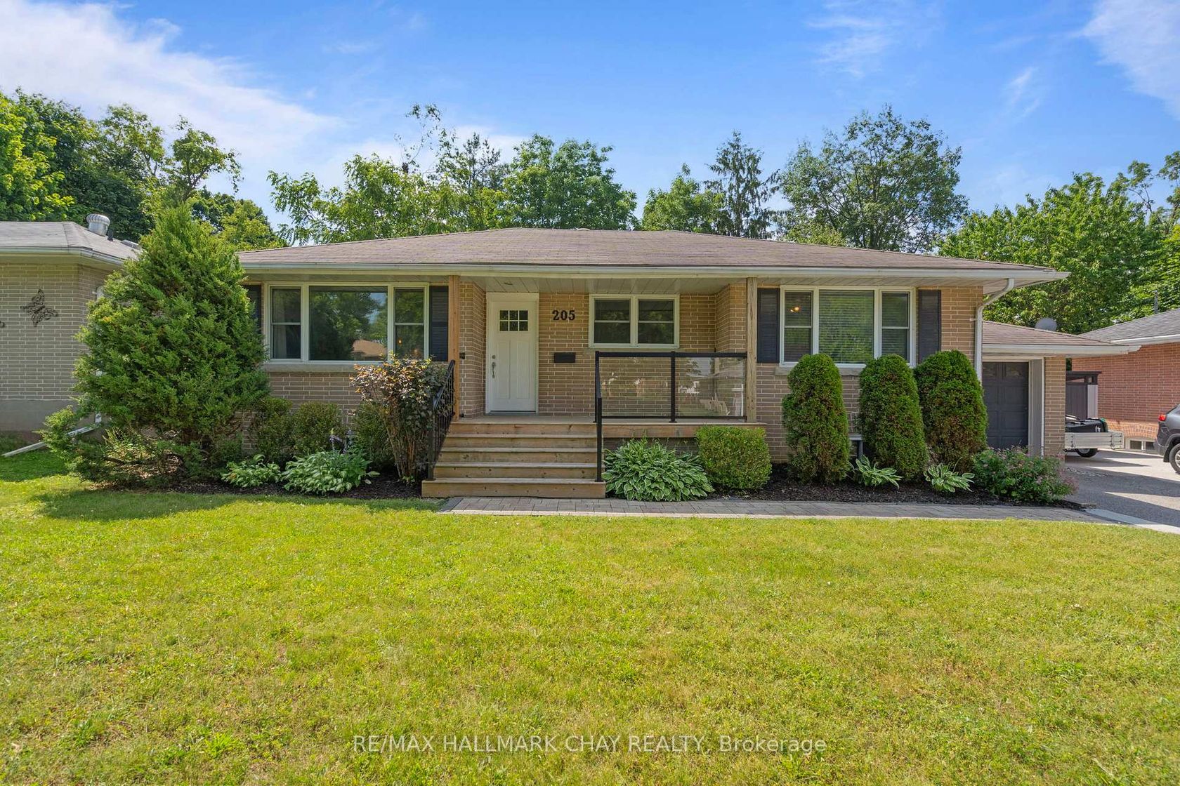 205 Wellington Street E, City Centre, Barrie photo 3