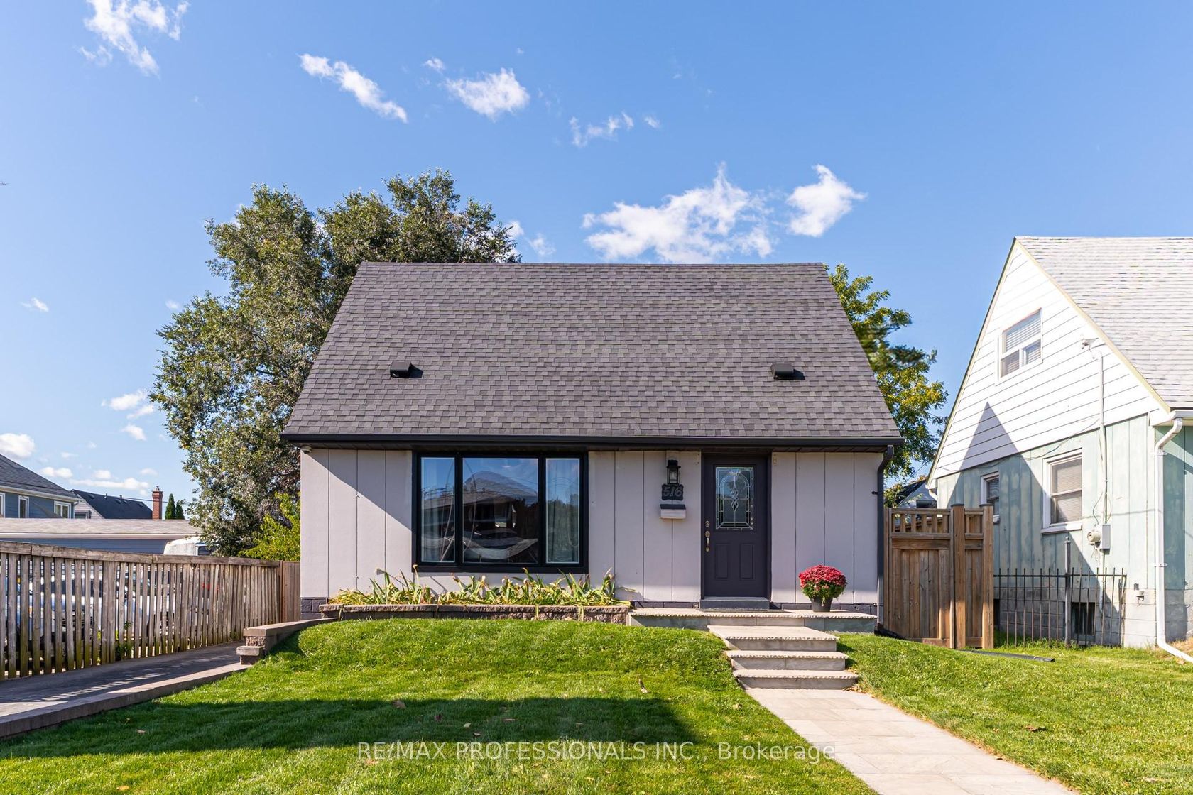 516 Browns Line, Alderwood, Toronto 