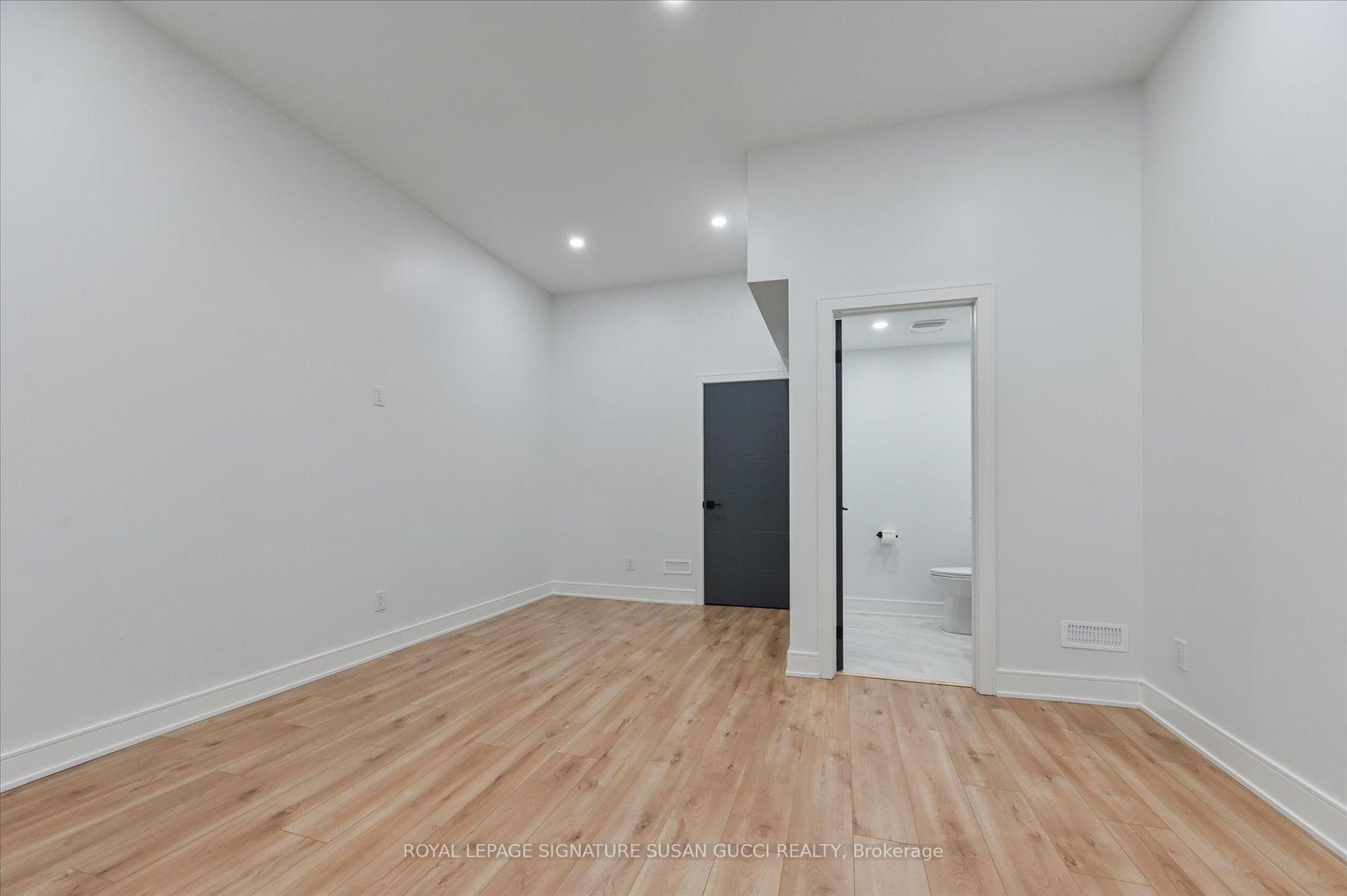 Photo 32 at 354 Woodmount Avenue, East York, Toronto Photo 32 at 354 Woodmount Avenue, East York, Toronto