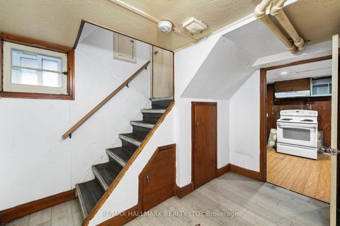 Photo 14 at 21 Plaxton Drive, Parkview, Toronto