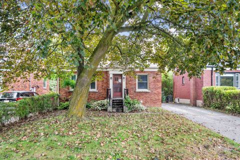Photo 23 at 21 Plaxton Drive, Parkview, Toronto