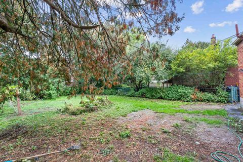Photo 26 at 21 Plaxton Drive, Parkview, Toronto