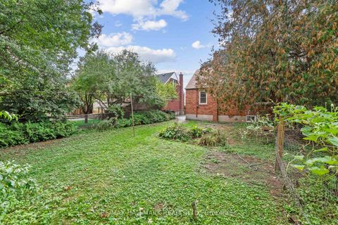 Photo 29 at 21 Plaxton Drive, Parkview, Toronto