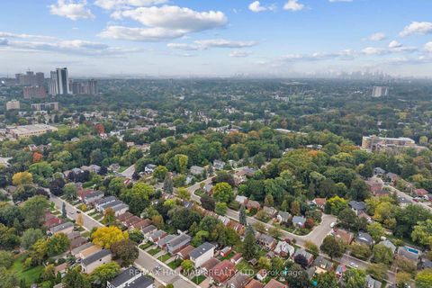 Photo 32 at 21 Plaxton Drive, Parkview, Toronto