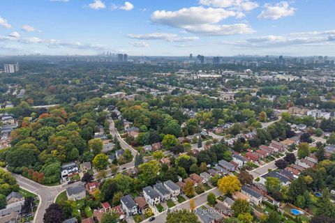 Photo 33 at 21 Plaxton Drive, Parkview, Toronto