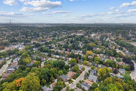 Photo 34 at 21 Plaxton Drive, Parkview, Toronto